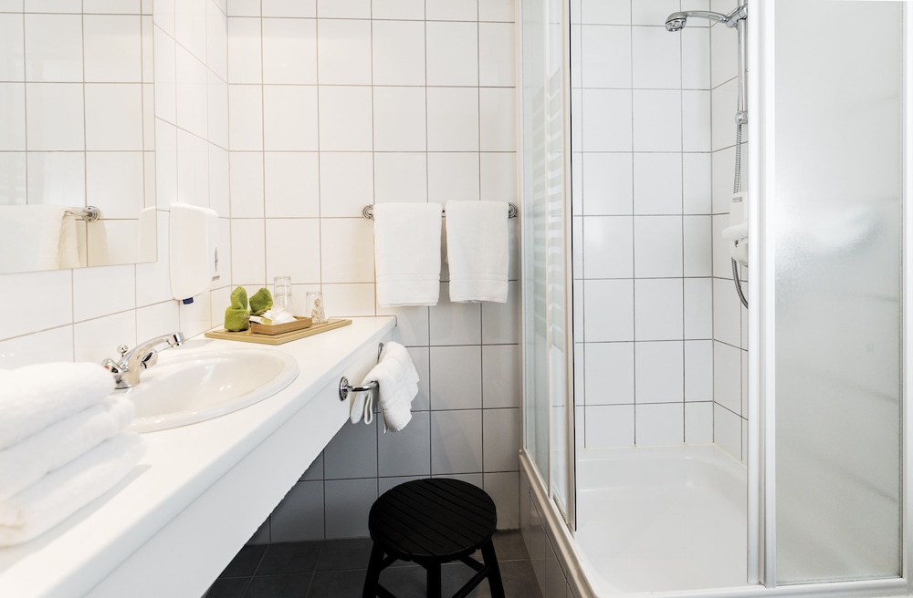 Alva Hotel 57/60