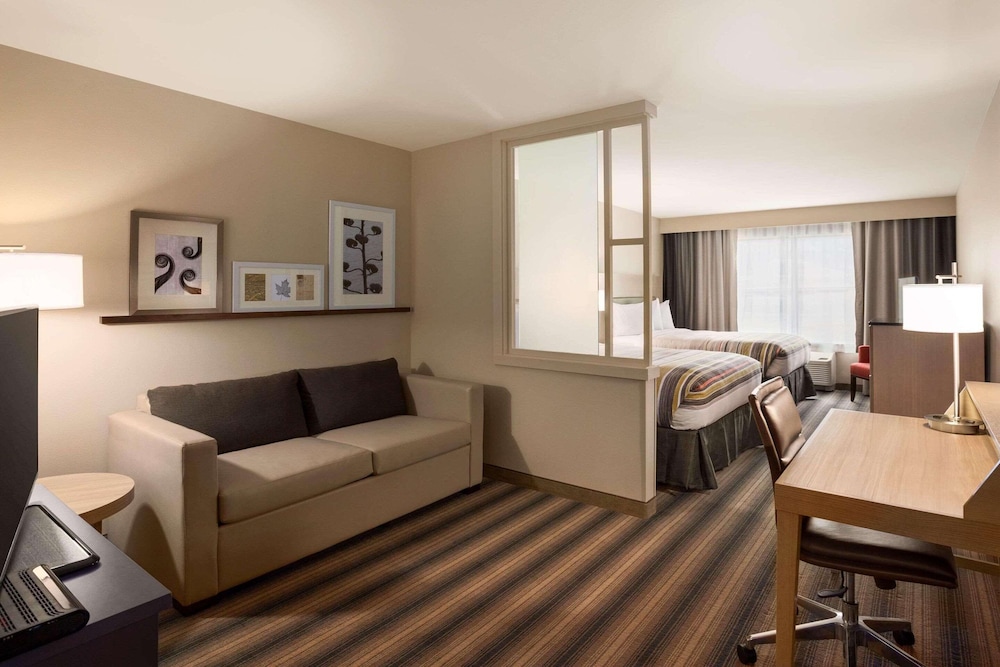 Country Inn & Suites by Radisson, Bozeman, MT 25/38