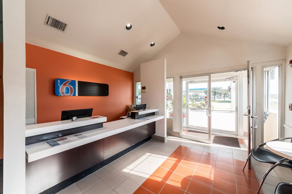 Motel6 Seguin, TX 37/53