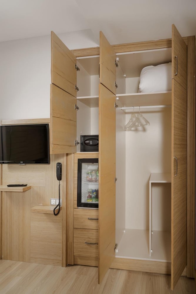 Demir Suite Hotel 32/38