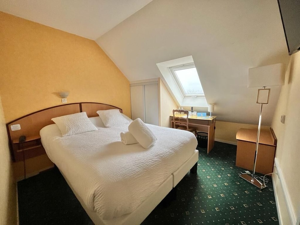 Logis Hotel Sully Le Château 12/49