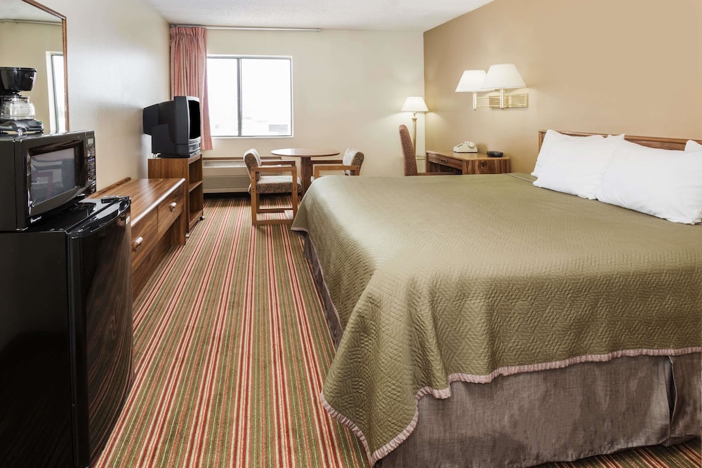 Travelodge By Wyndham Longmont 6/35