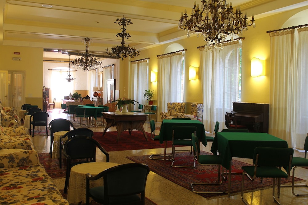 Croce Di Savoia Hotel 24/35