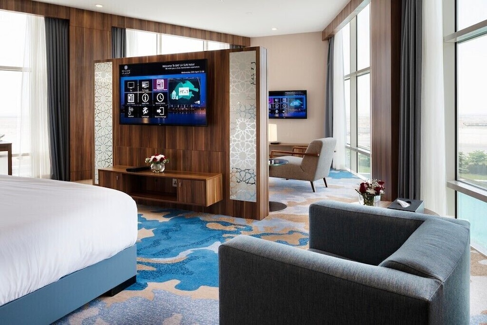 فندق البيلسان(Bay La Sun Hotel & Marina) 17/65