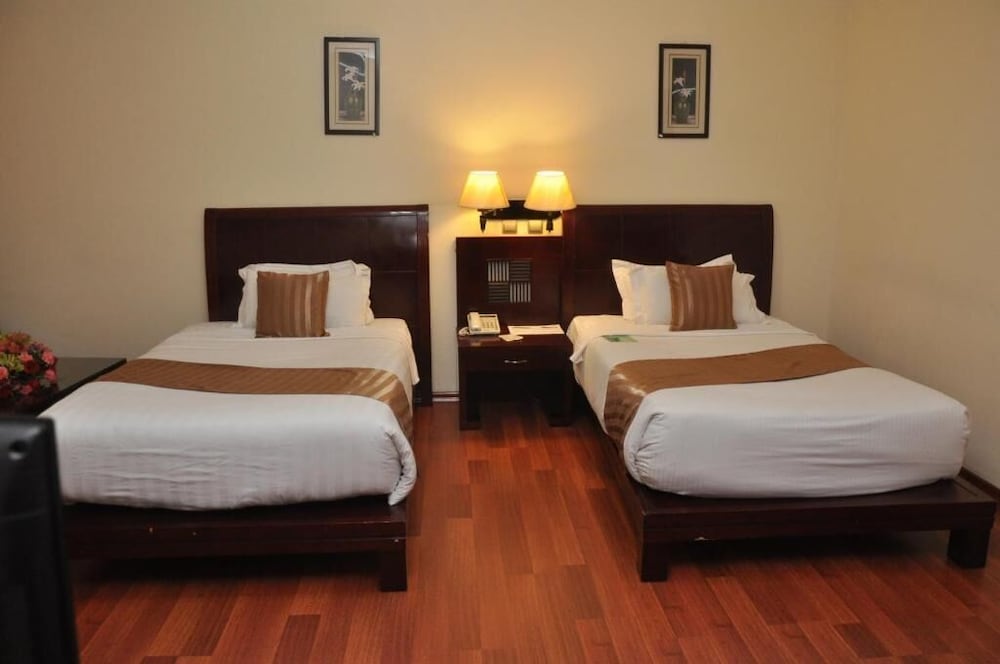 Kaleb Hotel 13/50