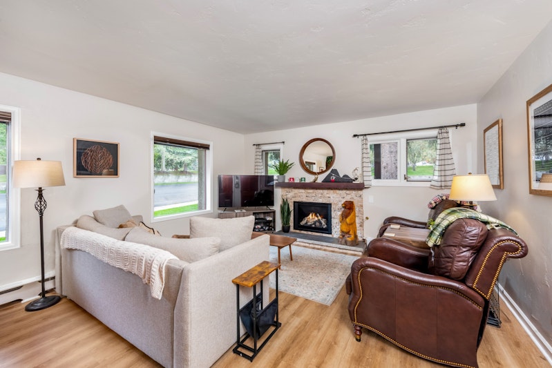 Christinia Condos - CoralTree Residence Collection 2/2