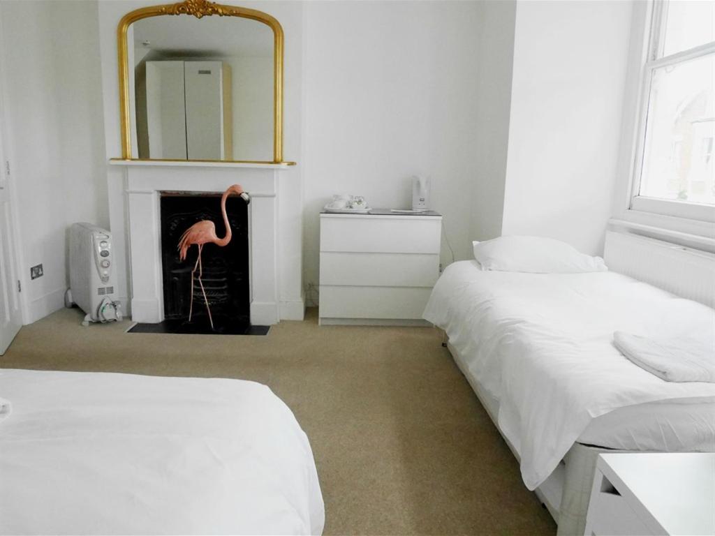 Room, Quadruple, Kew Rooms 4/5