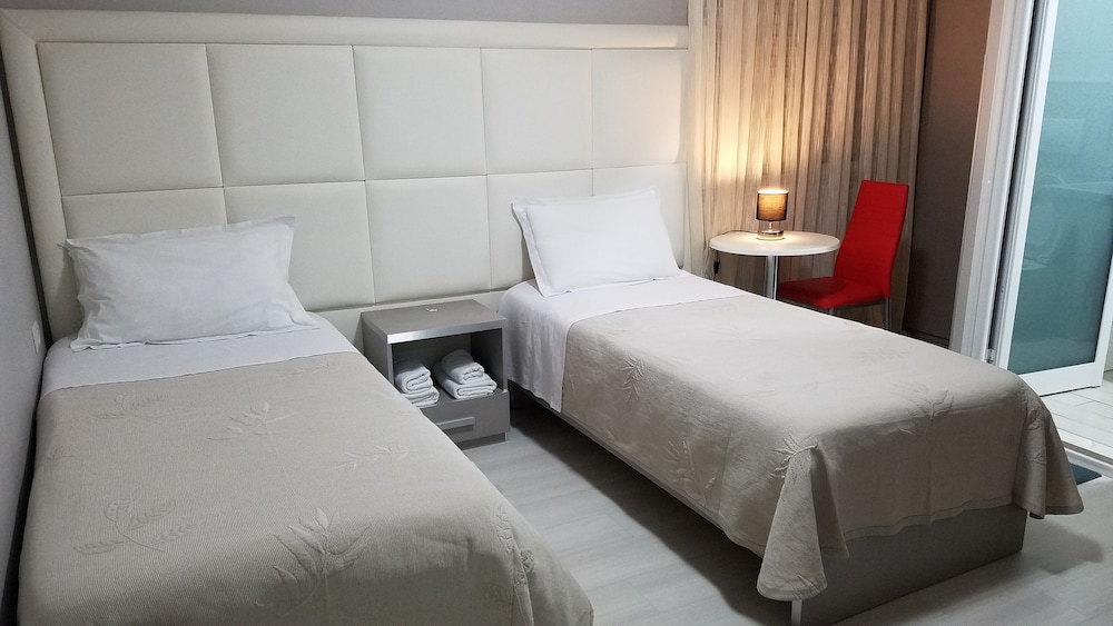 Freddy S Hotel 34/60