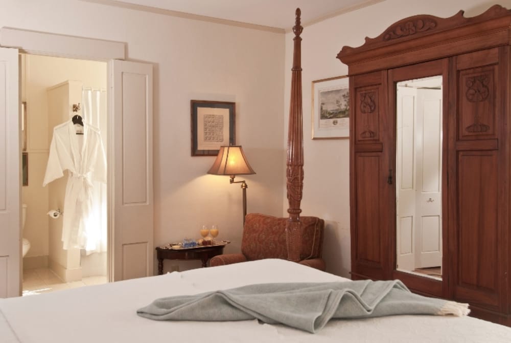Marshall Slocum Inn 22/44