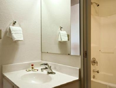 Days Inn by Wyndham Warsaw 14/14