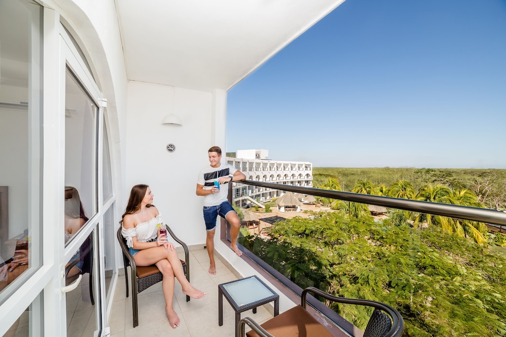 Uxmal Resort Maya 7/61