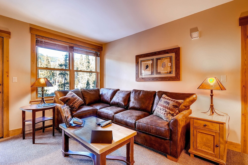 Springs 2 Bed 3 Bath Murphy 33/50