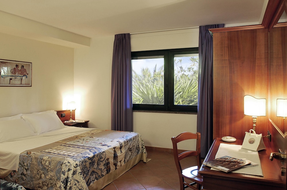 OLEANDRI RESORT 35/81
