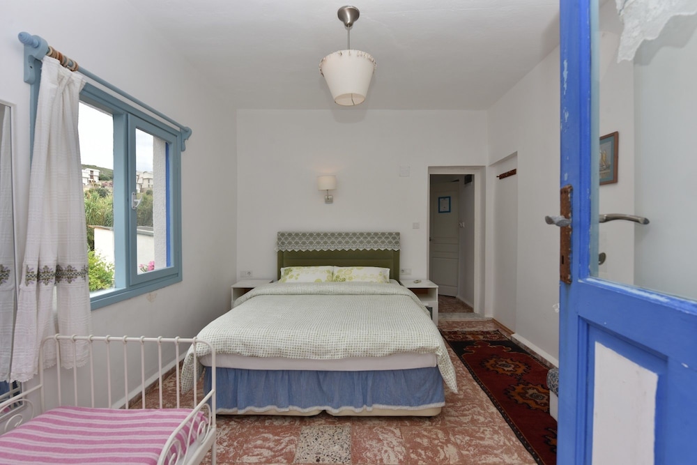 Lipsos Hotel 6/41