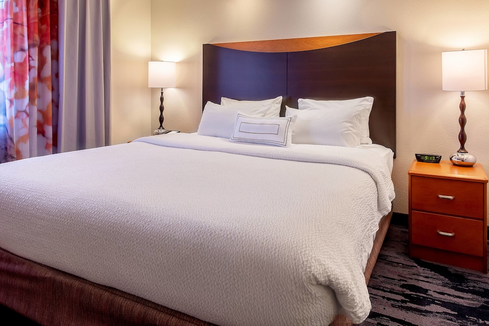 Fairfield Inn Suites Minneapolis Eden Prairie 11/40