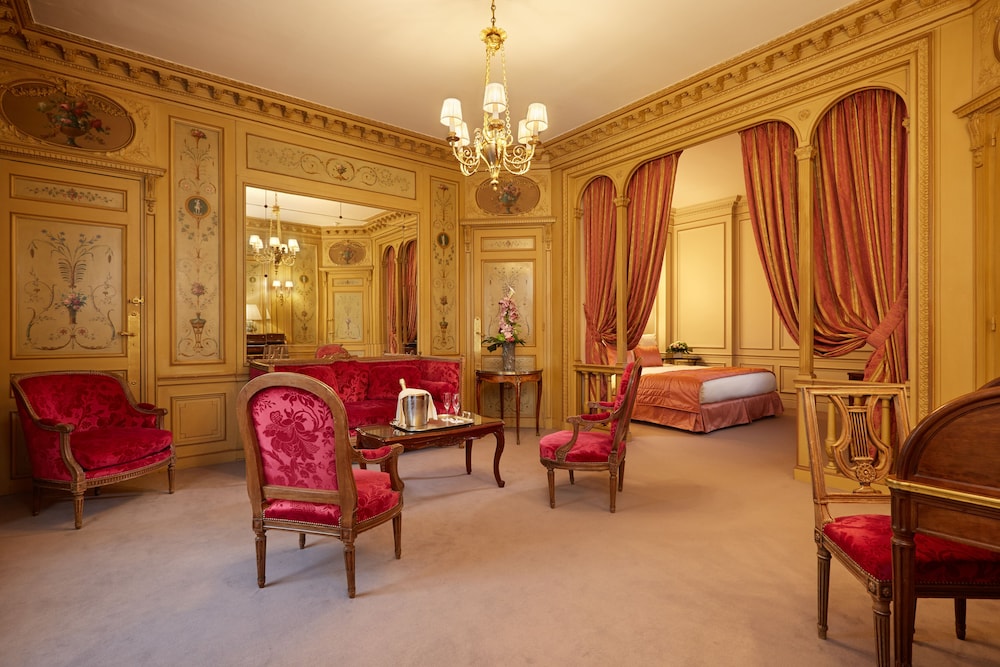 HOTEL RAPHAEL 60/80