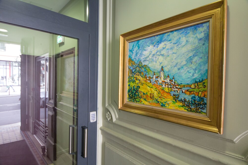 HOTEL MONTMARTRE 13/48