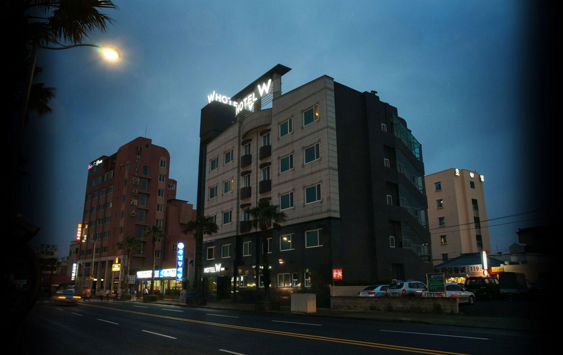 Hotel W Topdong 18/45