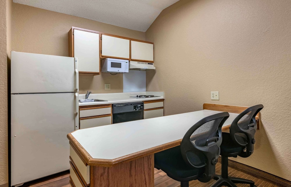 Extended Stay America - Dallas - Plano Parkway 50/64