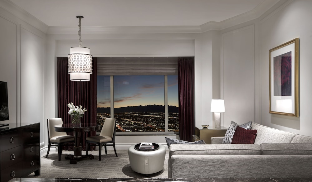 The Palazzo Prestige Club Lounge 68/68