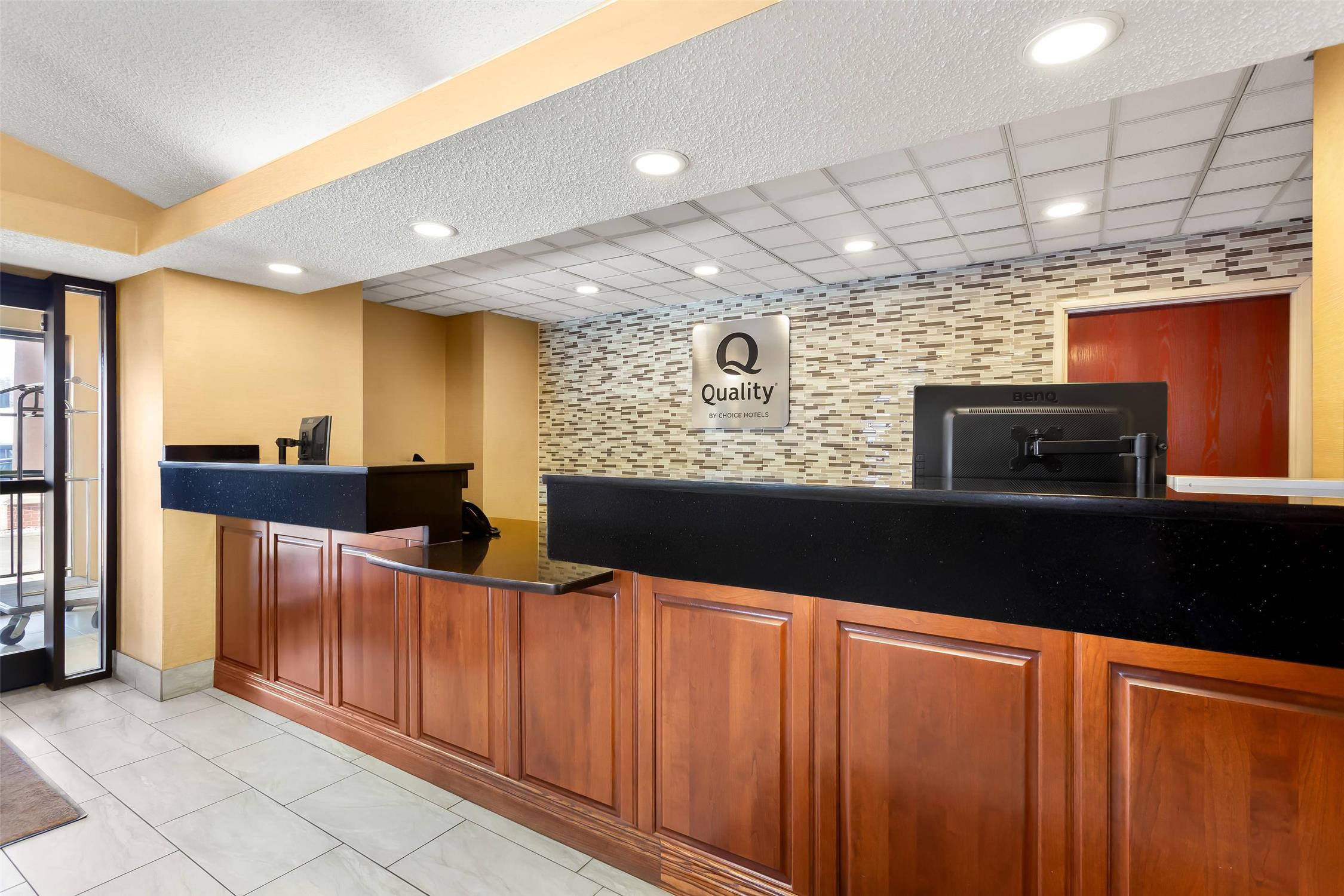 Quality Inn and Suites Niles 7/27