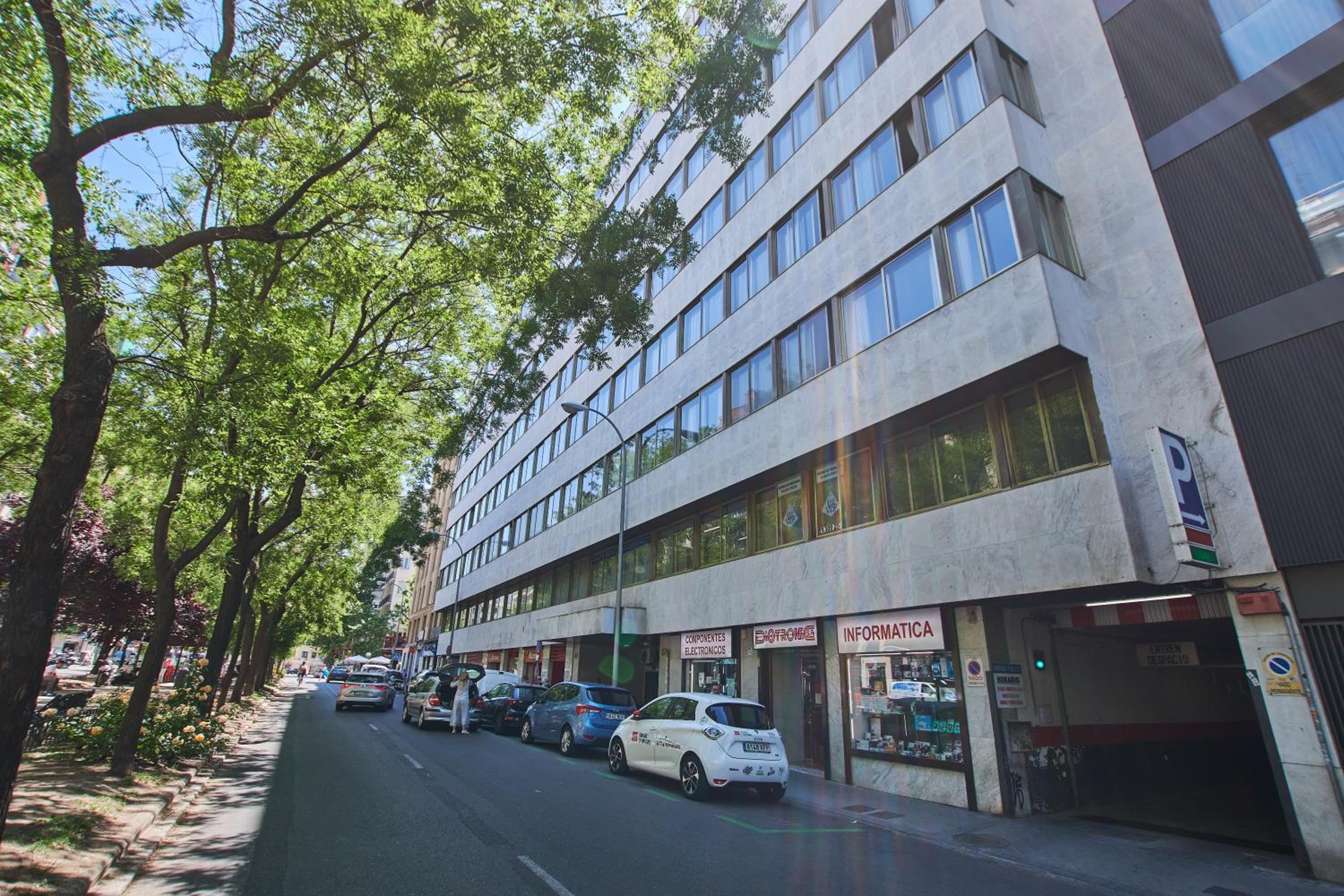Apartamentos Juan Bravo 3/50
