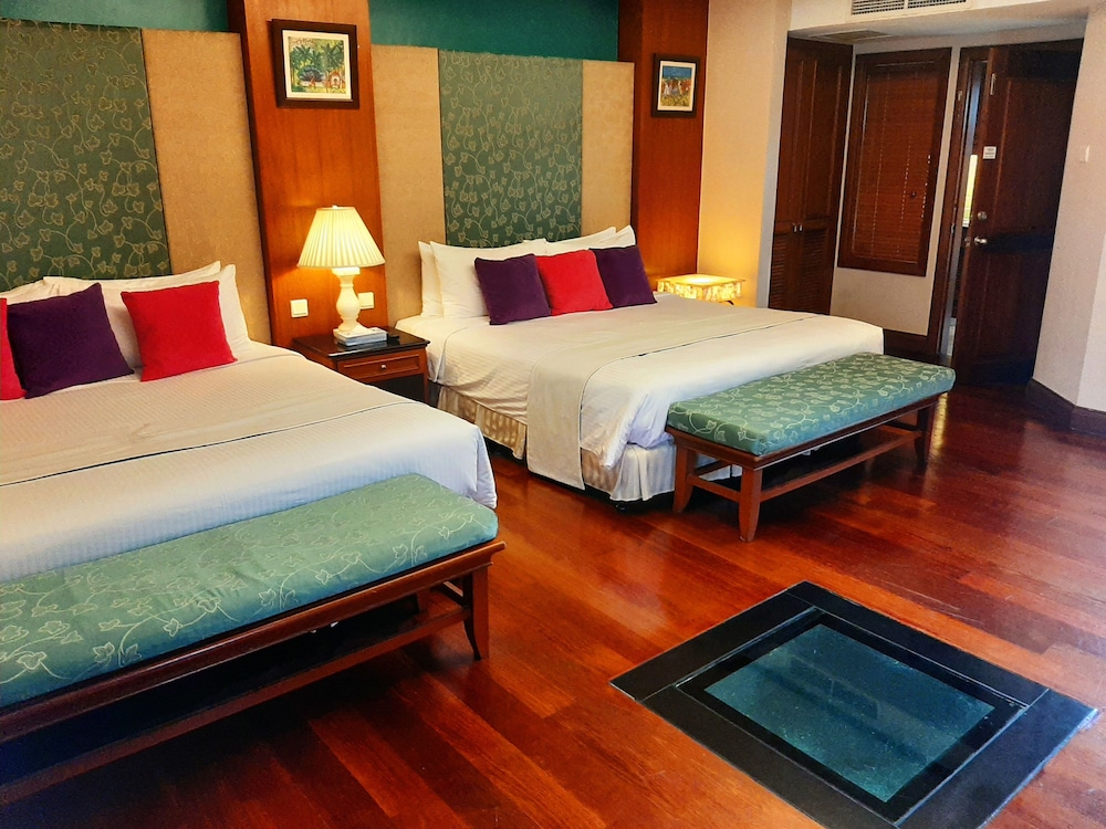 Wonderland Private Chalet at Port Dickson 11/48