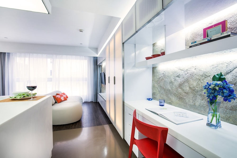V Wanchai Serviced Apartments 15/15