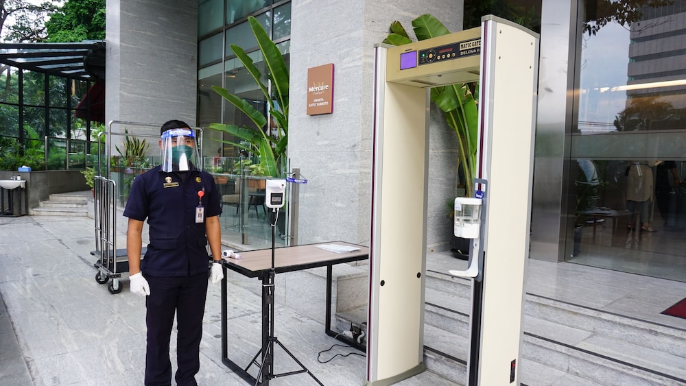 Mercure Jakarta Gatot Subroto 73/78