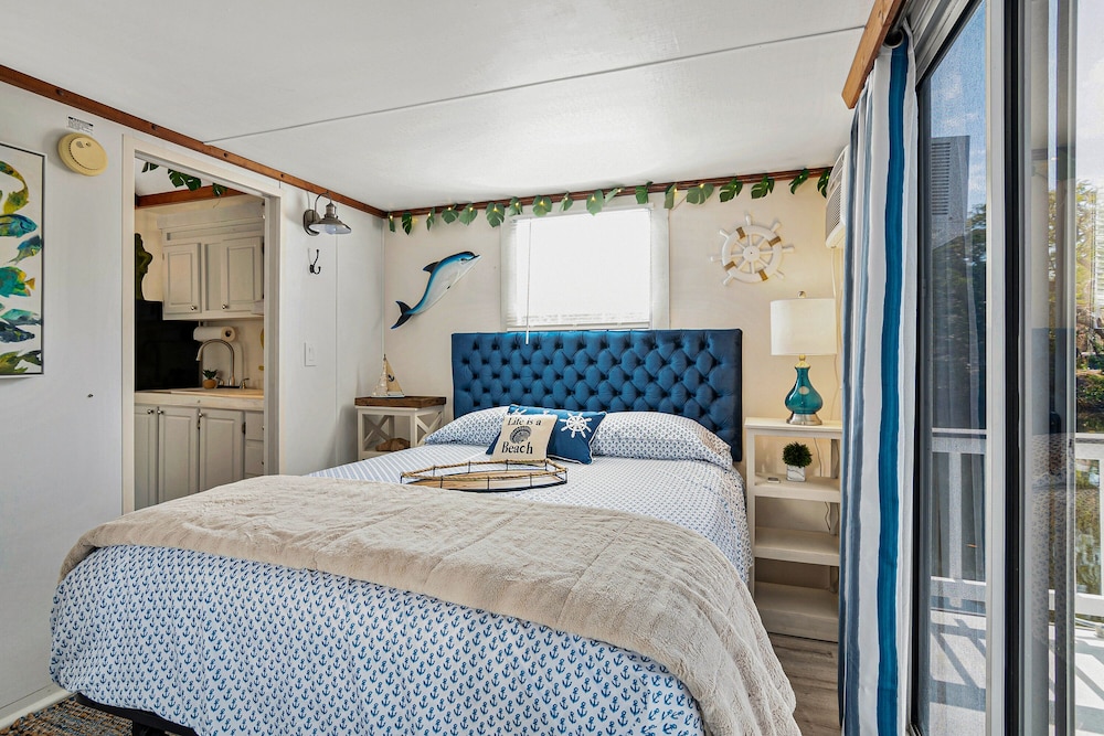 Latitude 26 Waterfront Resort & Marina 20/66