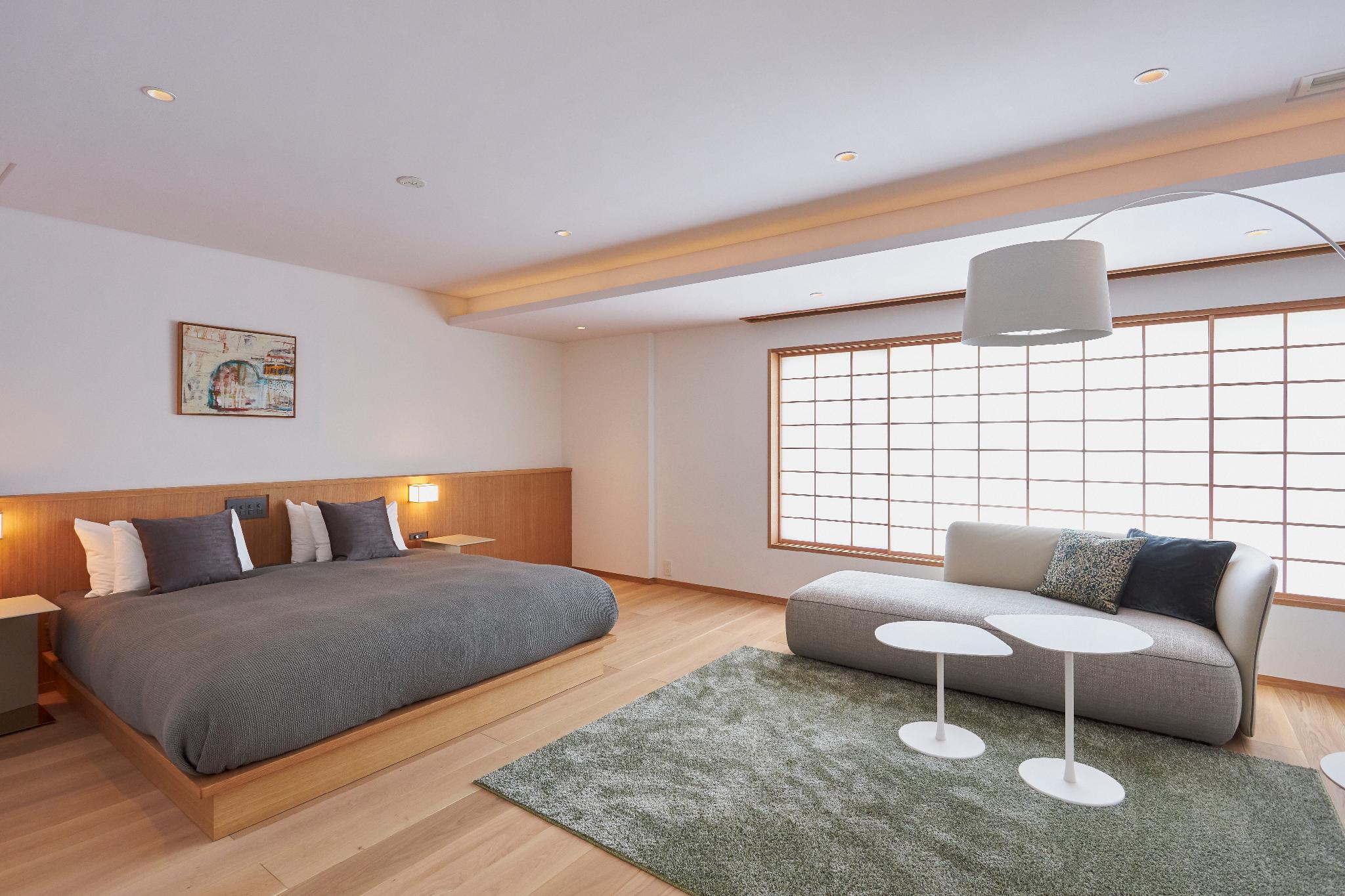 Silver Spring, Study, Suite, King Bed, Private Bathroom