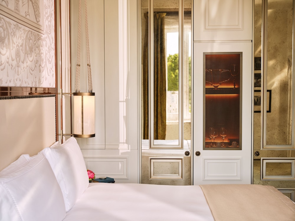 Ludovisi, Suite, King and Twin Beds