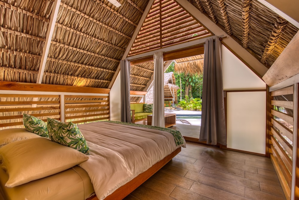 Shawanda Lodge 19/50