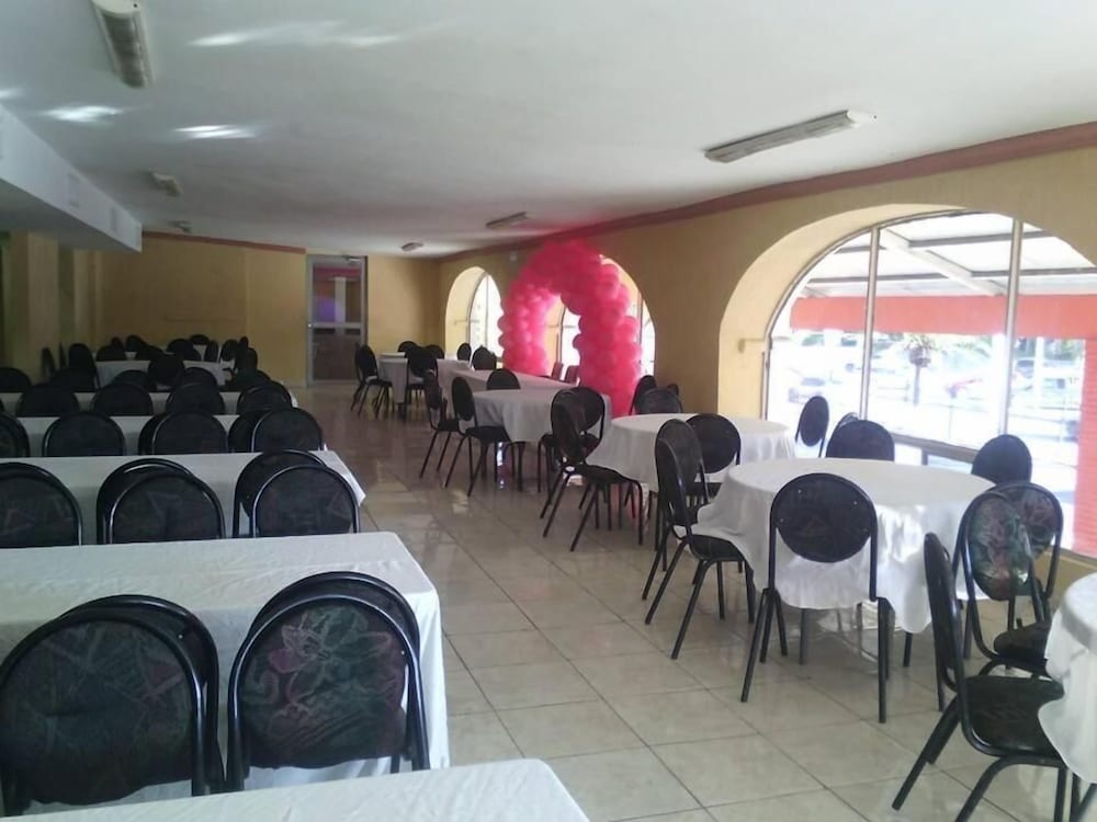 Hotel Posada del Sol Inn 44/58