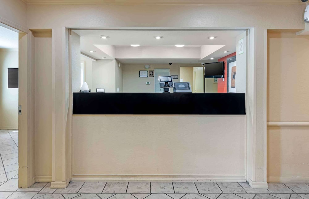 Extended Stay America Select Suites Orlando Southpark 6/56