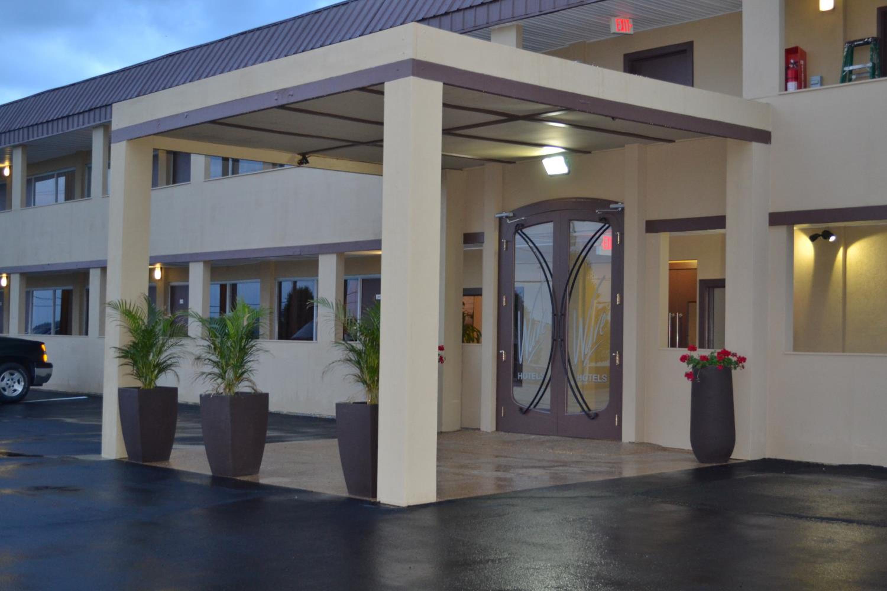 Wave Hotels 4/49