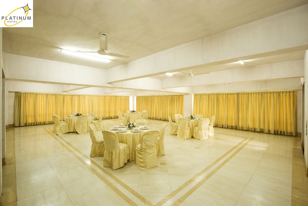 PLATINUM RESIDENCY HOTEL 21/28