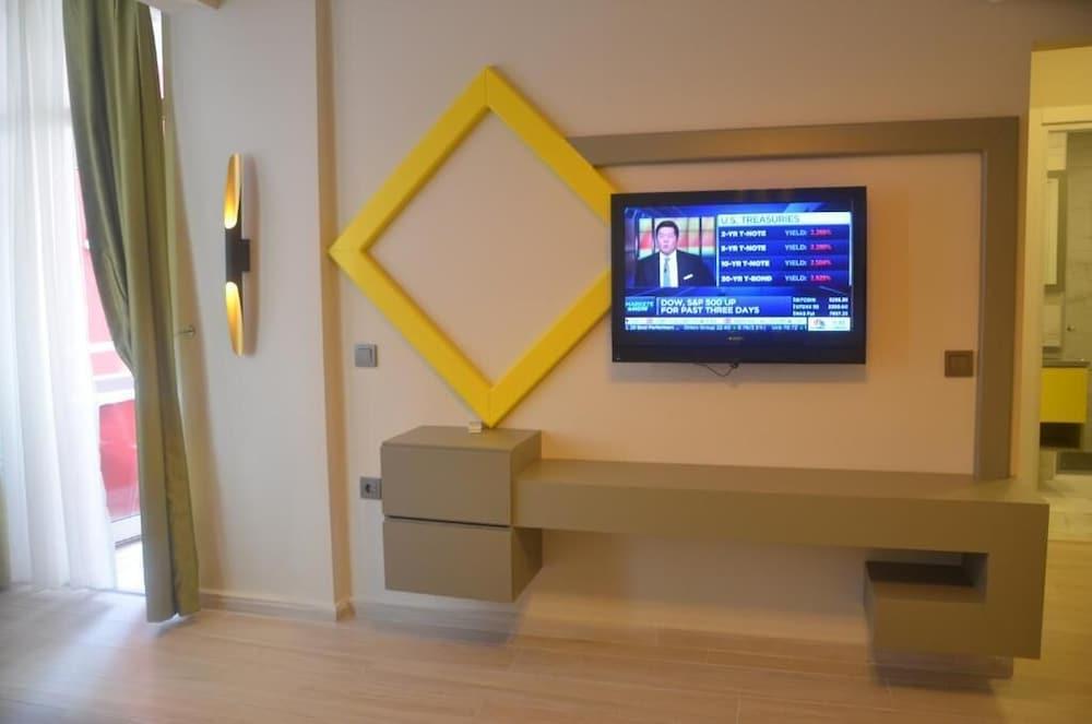 CONDO, STANDARD, TWIN BEDS