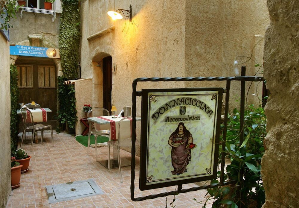 Donnaciccina Accomodation 2/50