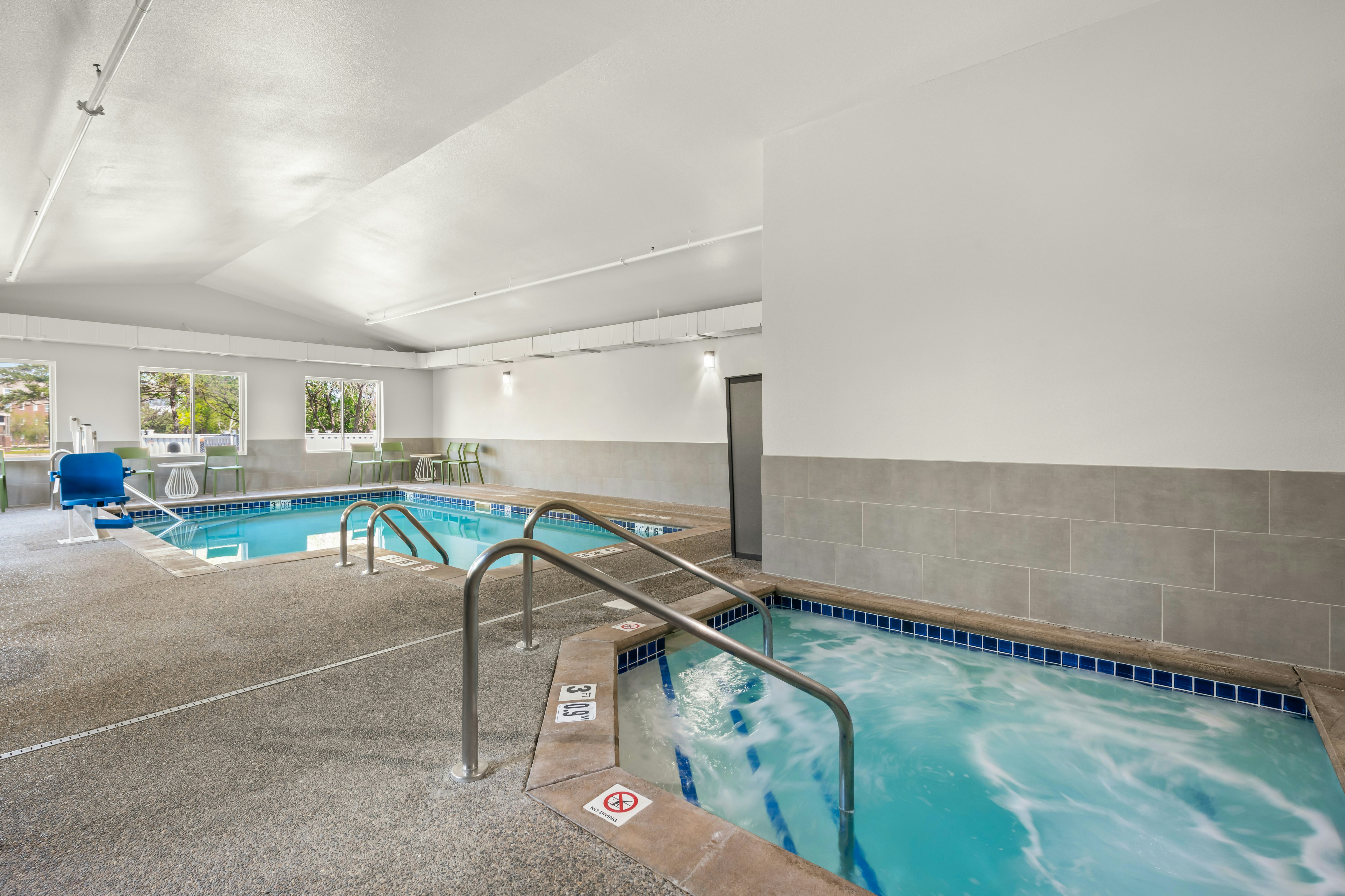 Spark by Hilton Eden Prairie 16/23