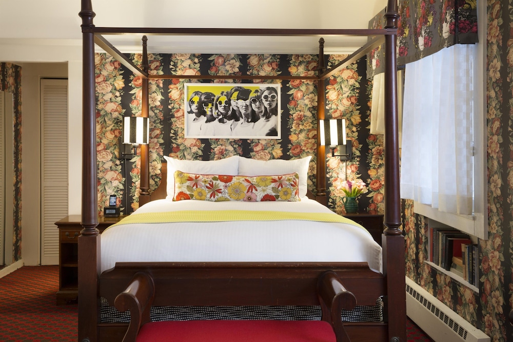LUXURY, KING BED