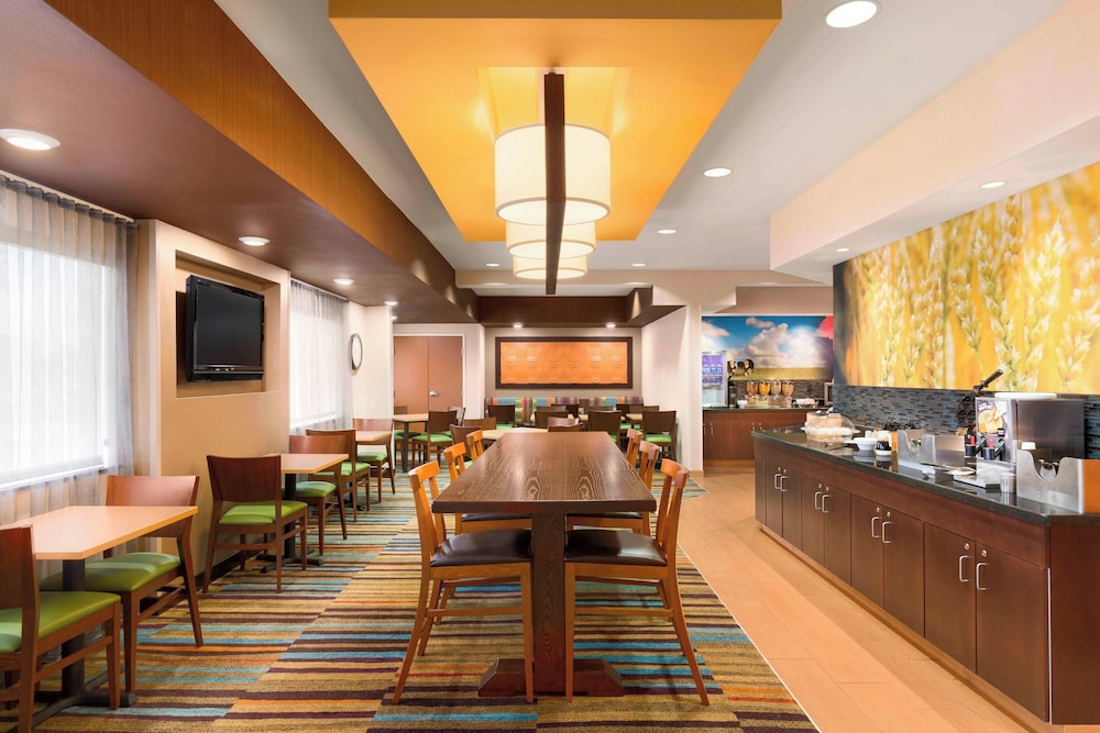 Fairfield Inn & Suites Saginaw 27/45