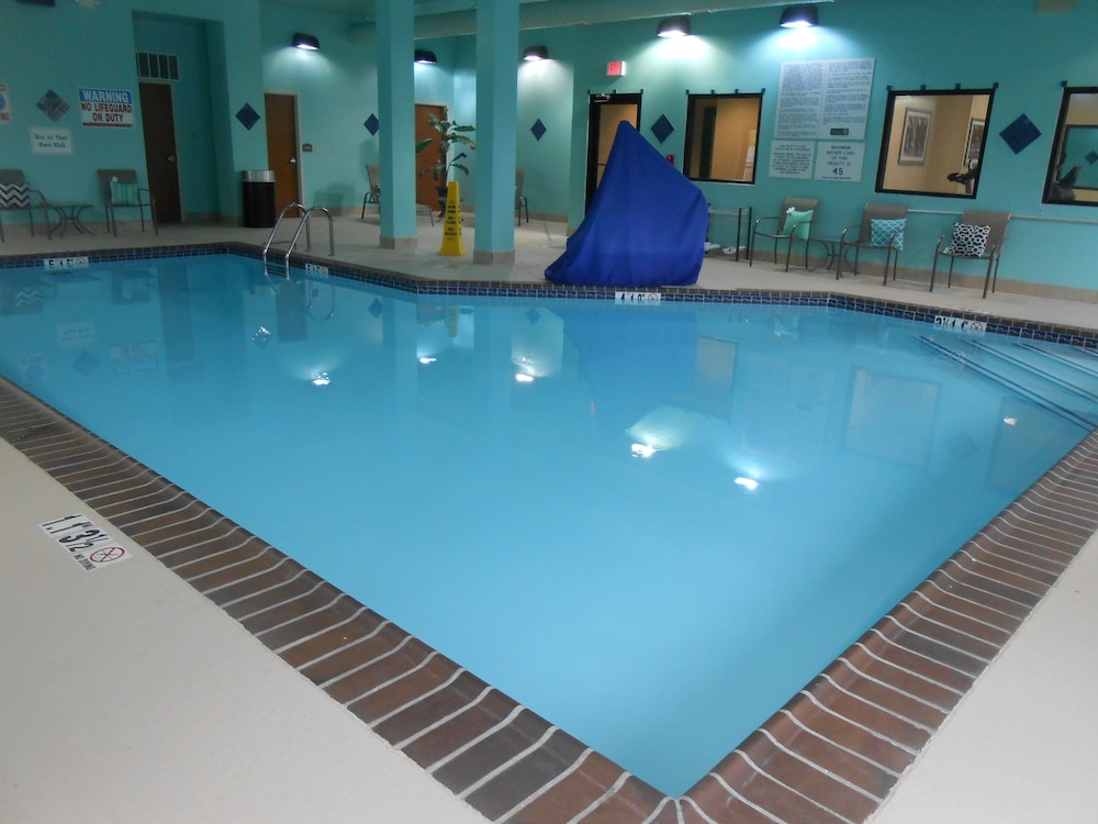 Holiday Inn Carbondale-Conference Center 3/81
