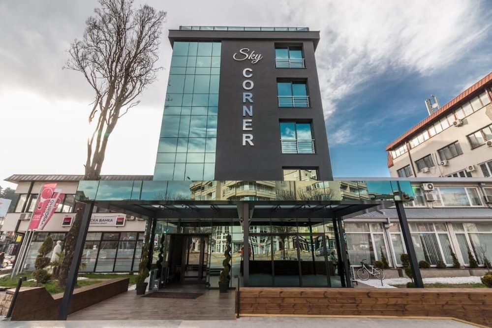 Sky Corner Hotel 2/32