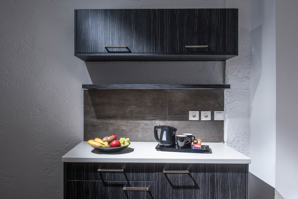 Indigo Suites Collection 8/50