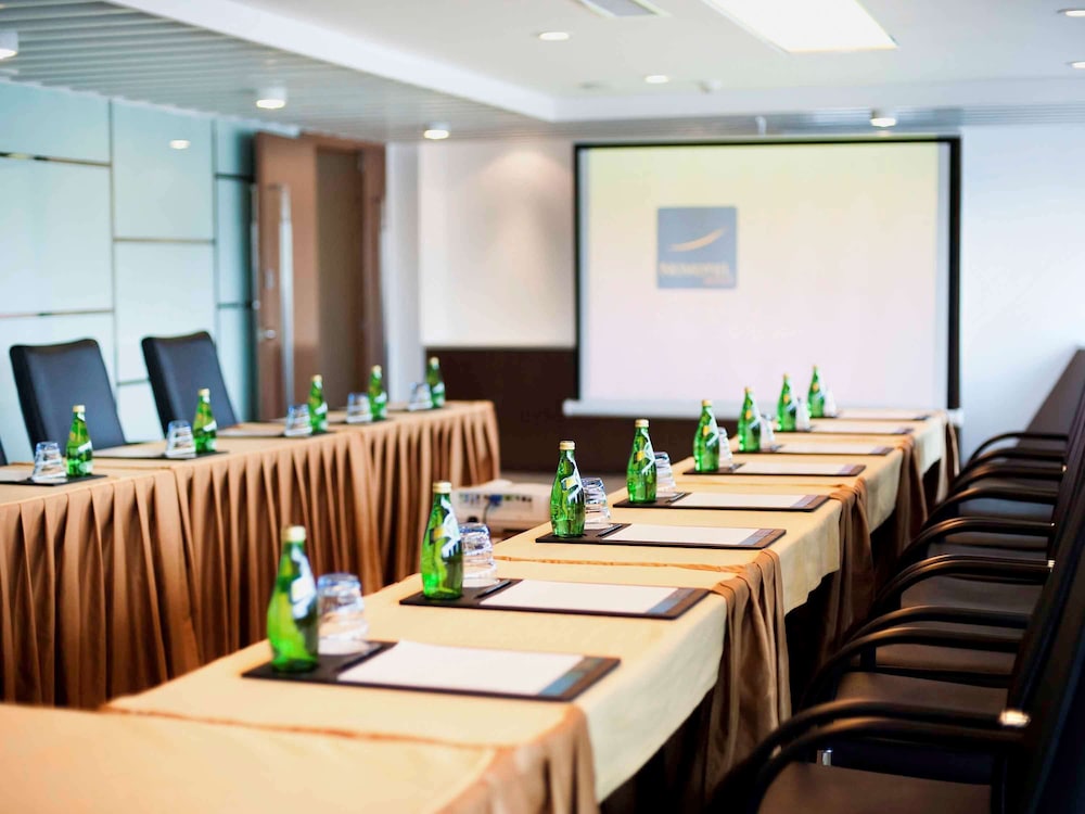 NOVOTEL GUIYANG DOWNTOWN 36/44