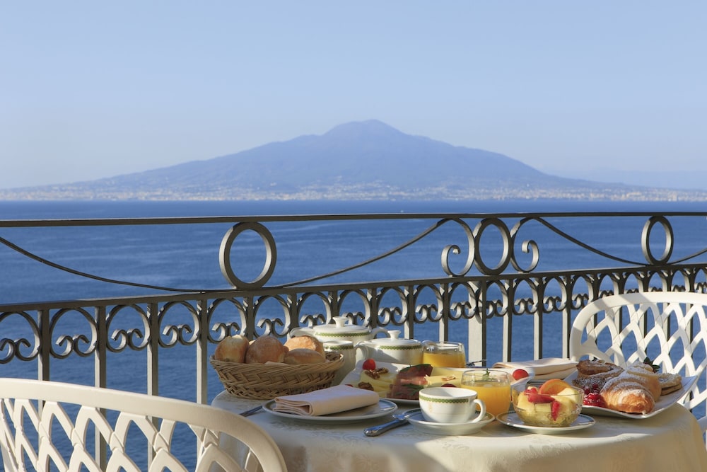 Grand Hotel Ambasciatori 37/68