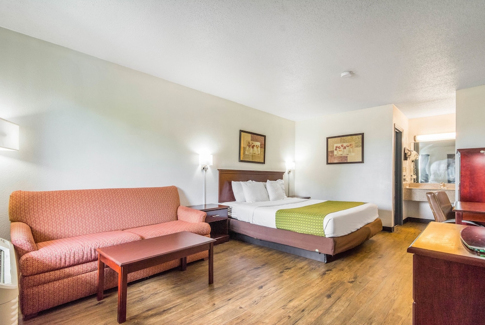 Days Inn by Wyndham Raleigh Glenwood Crabtree 26/52