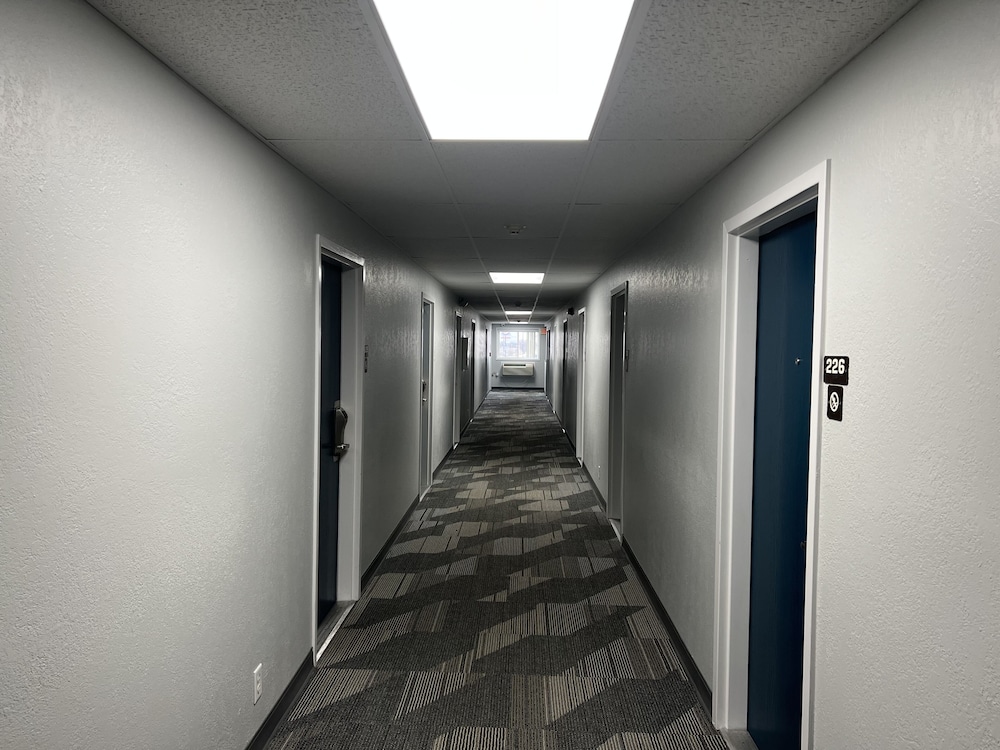 Motel6 Altoona, IA - Des Moines East 25/39