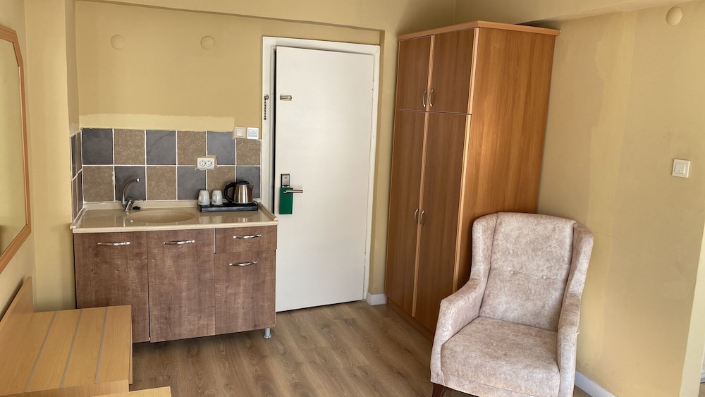 Merveille Hotel 8/48